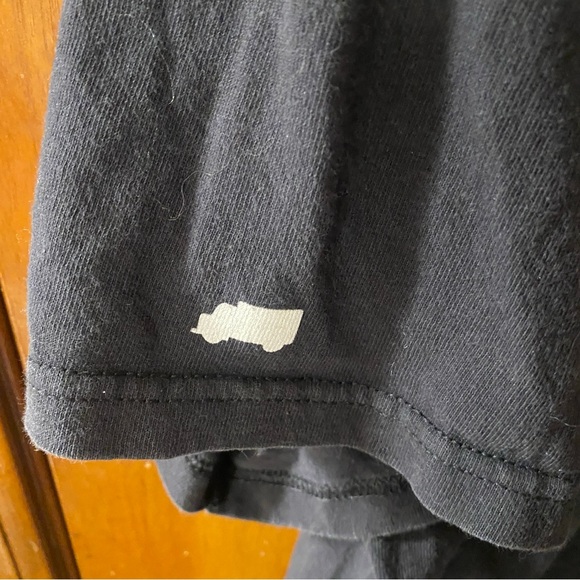 Trukfit Charcoal Tee with Graphic Design - Picture 5 of 5